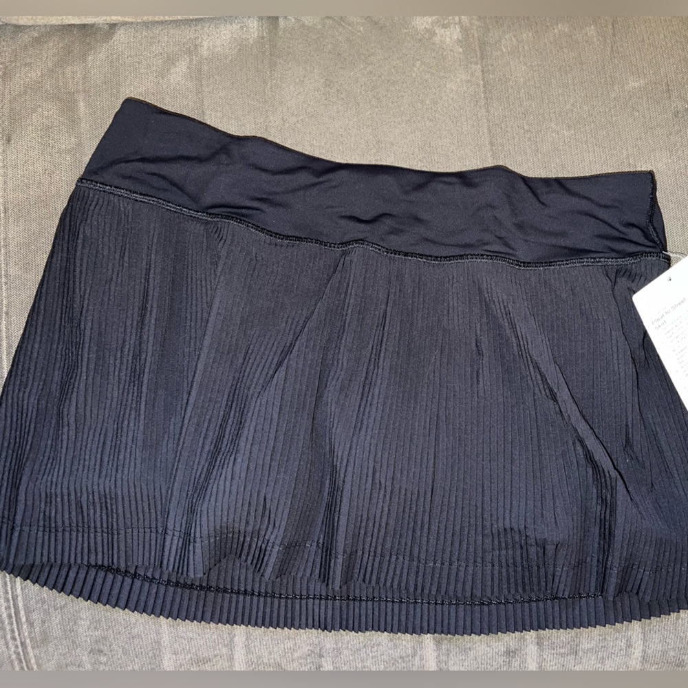 NWT lululemon pleat to street skirt